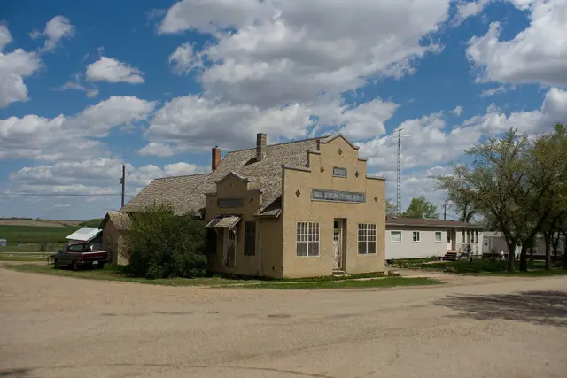 Old RM of Wood River building